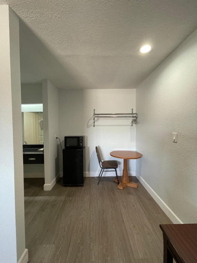 Western Inn West Columbia Ngoại thất bức ảnh