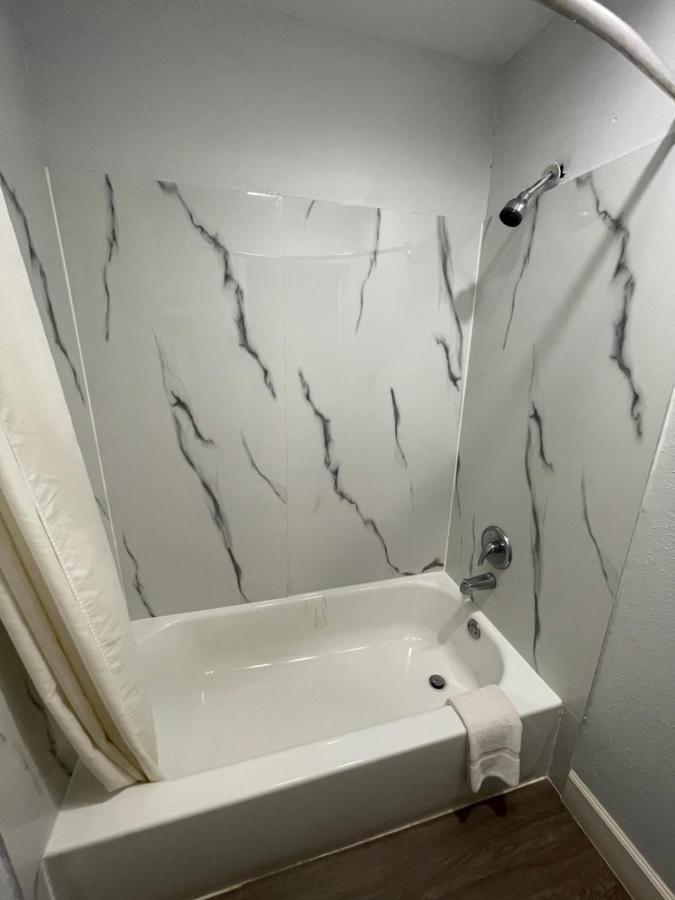 Western Inn West Columbia Ngoại thất bức ảnh